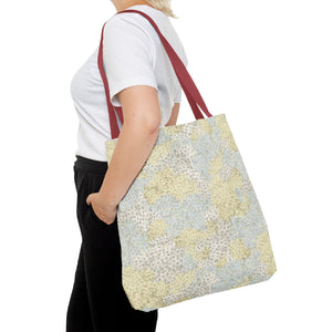 Alchillea Millefolium  Tote Bag in Yellow