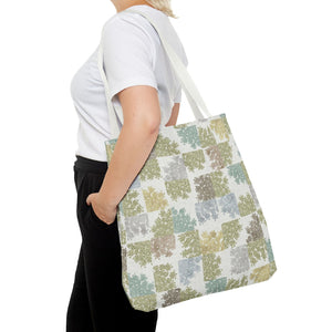 Daucus Corata Tote Bag in Green