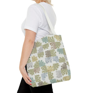 Daucus Corata Tote Bag in Green
