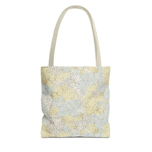 Alchillea Millefolium  Tote Bag in Yellow