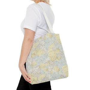 Alchillea Millefolium  Tote Bag in Yellow