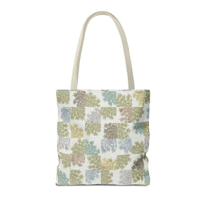 Daucus Corata Tote Bag in Green