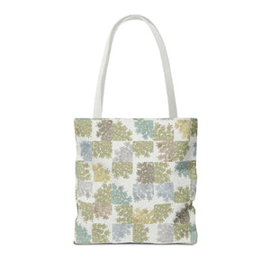 Daucus Corata Tote Bag in Green