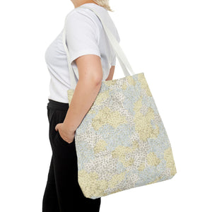 Alchillea Millefolium  Tote Bag in Yellow