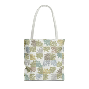 Daucus Corata Tote Bag in Green