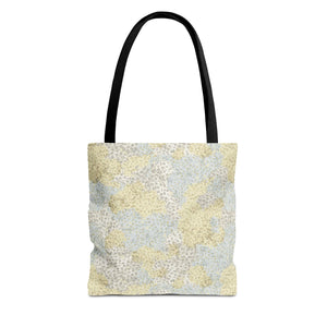 Alchillea Millefolium  Tote Bag in Yellow