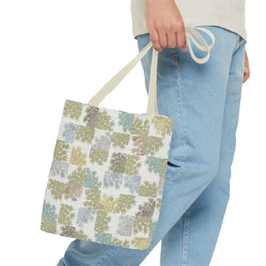 Daucus Corata Tote Bag in Green