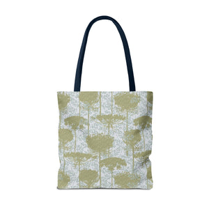 Queen Anne’s Lace Tote Bag in Green