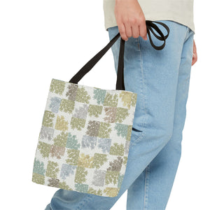 Daucus Corata Tote Bag in Green