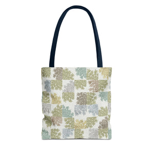 Daucus Corata Tote Bag in Green