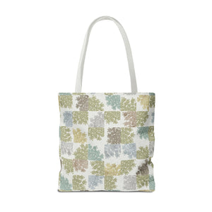 Daucus Corata Tote Bag in Green