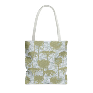 Queen Anne’s Lace Tote Bag in Green