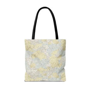 Alchillea Millefolium  Tote Bag in Yellow