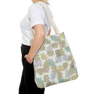 Daucus Corata Tote Bag in Green