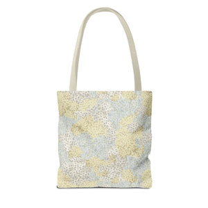 Alchillea Millefolium  Tote Bag in Yellow