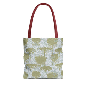 Queen Anne’s Lace Tote Bag in Green