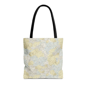 Alchillea Millefolium  Tote Bag in Yellow