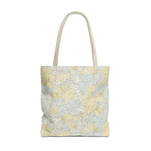 Alchillea Millefolium  Tote Bag in Yellow