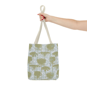 Queen Anne’s Lace Tote Bag in Green