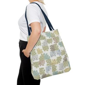 Daucus Corata Tote Bag in Green
