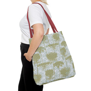 Queen Anne’s Lace Tote Bag in Green