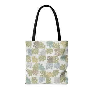 Daucus Corata Tote Bag in Green