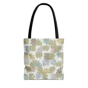 Daucus Corata Tote Bag in Green