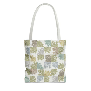 Daucus Corata Tote Bag in Green