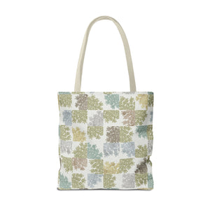 Daucus Corata Tote Bag in Green