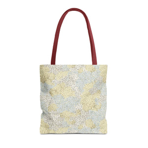 Alchillea Millefolium  Tote Bag in Yellow