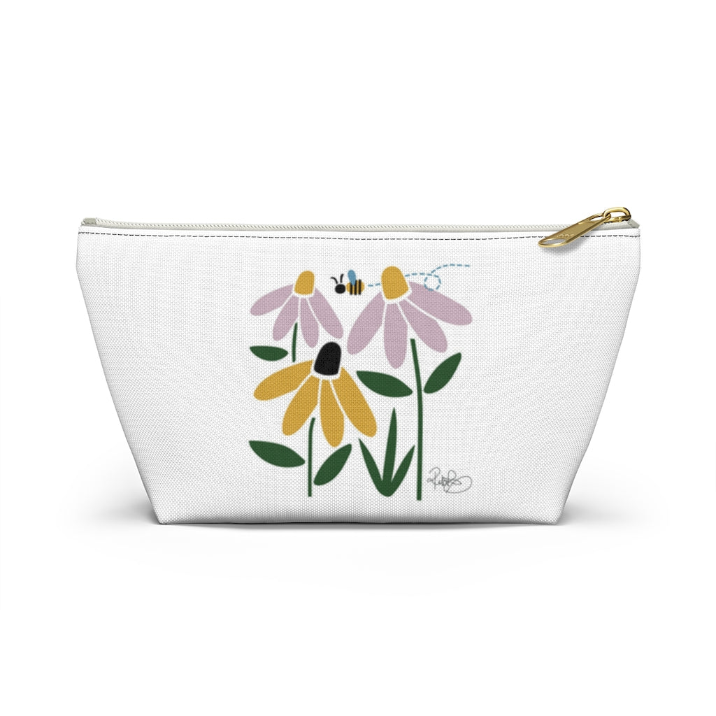 Daisies Accessory Pouch w T-bottom