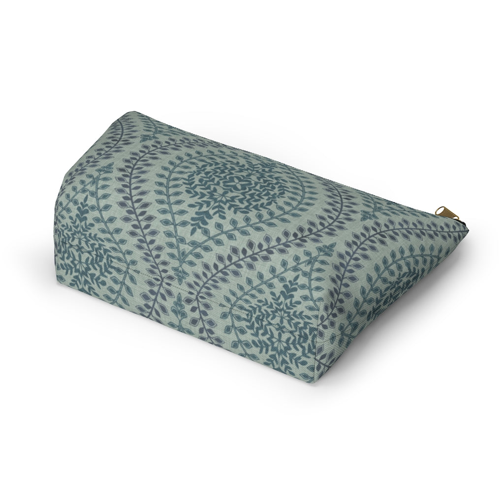 Mumbai Lace Accessory Pouch w T-bottom in Green