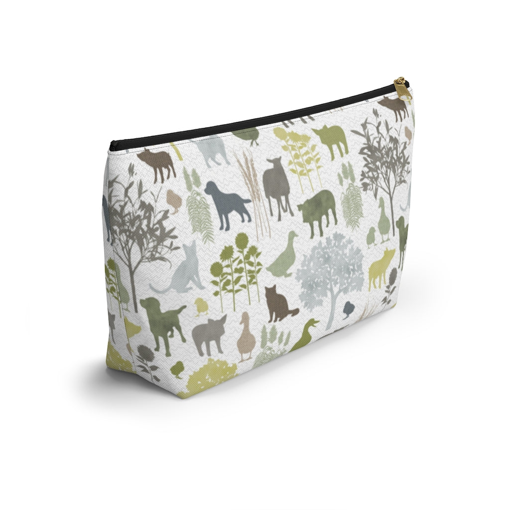 On the Farm Accessory Pouch w T-bottom in Green