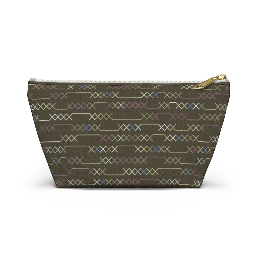 Santa Fe Stitch Accessory Pouch w T-bottom in Brown