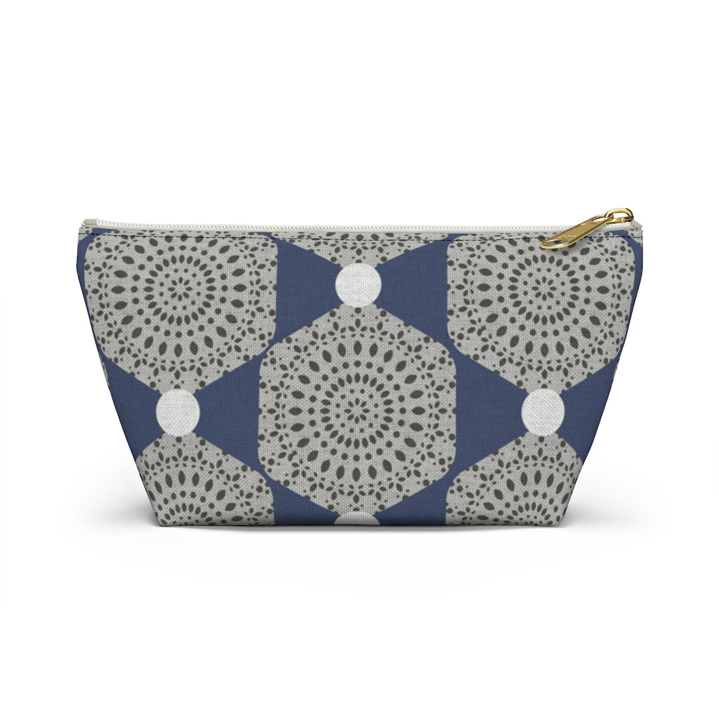 Lace Hexagon Accessory Pouch w T-bottom in Navy