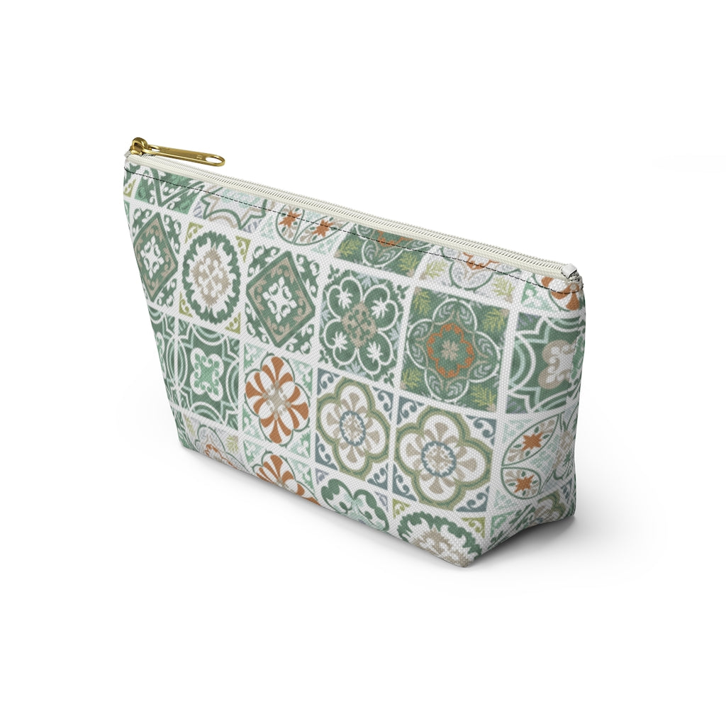 Seville Square Accessory Pouch w T-bottom in Green