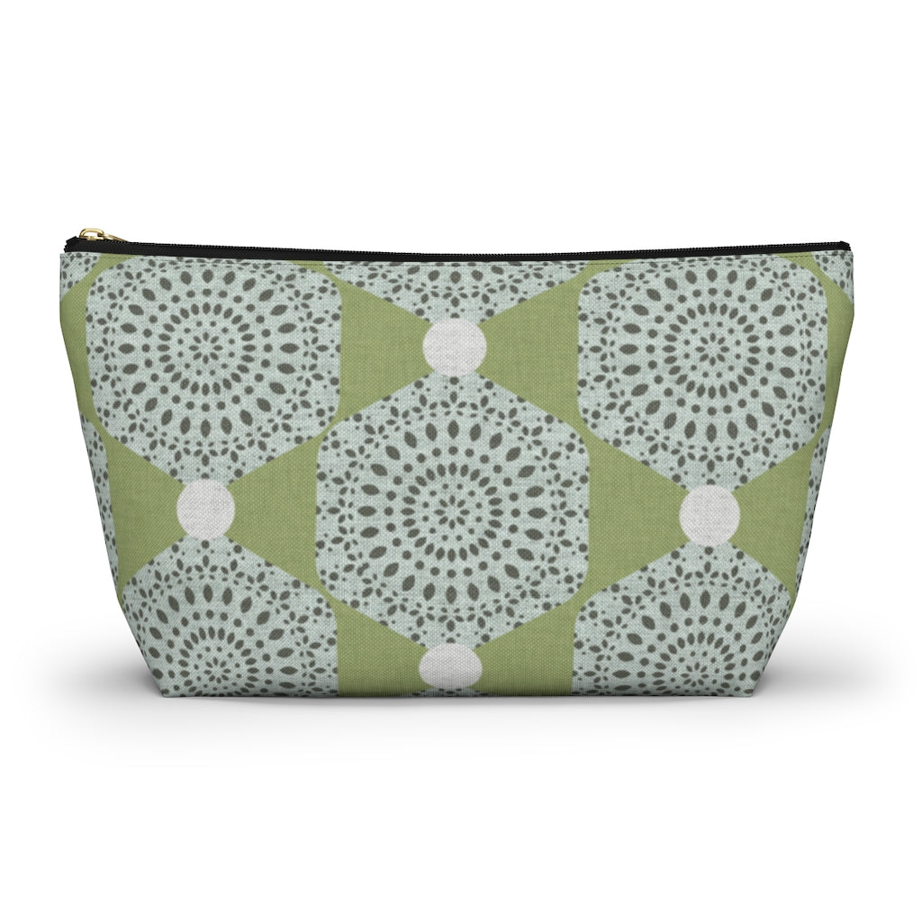Lace Hexagon Accessory Pouch w T-bottom in Green