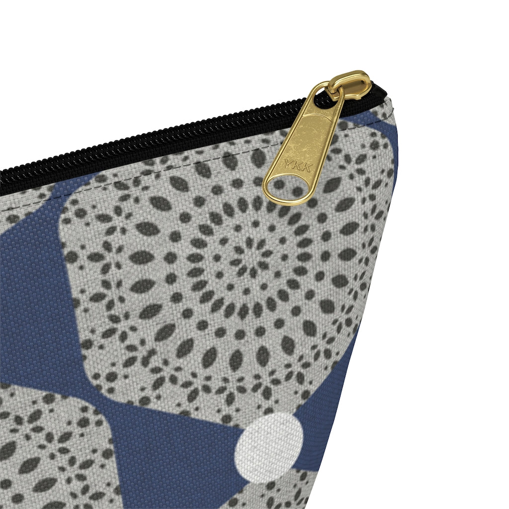 Lace Hexagon Accessory Pouch w T-bottom in Navy