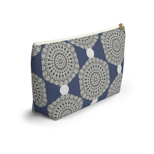 Lace Hexagon Accessory Pouch w T-bottom in Navy