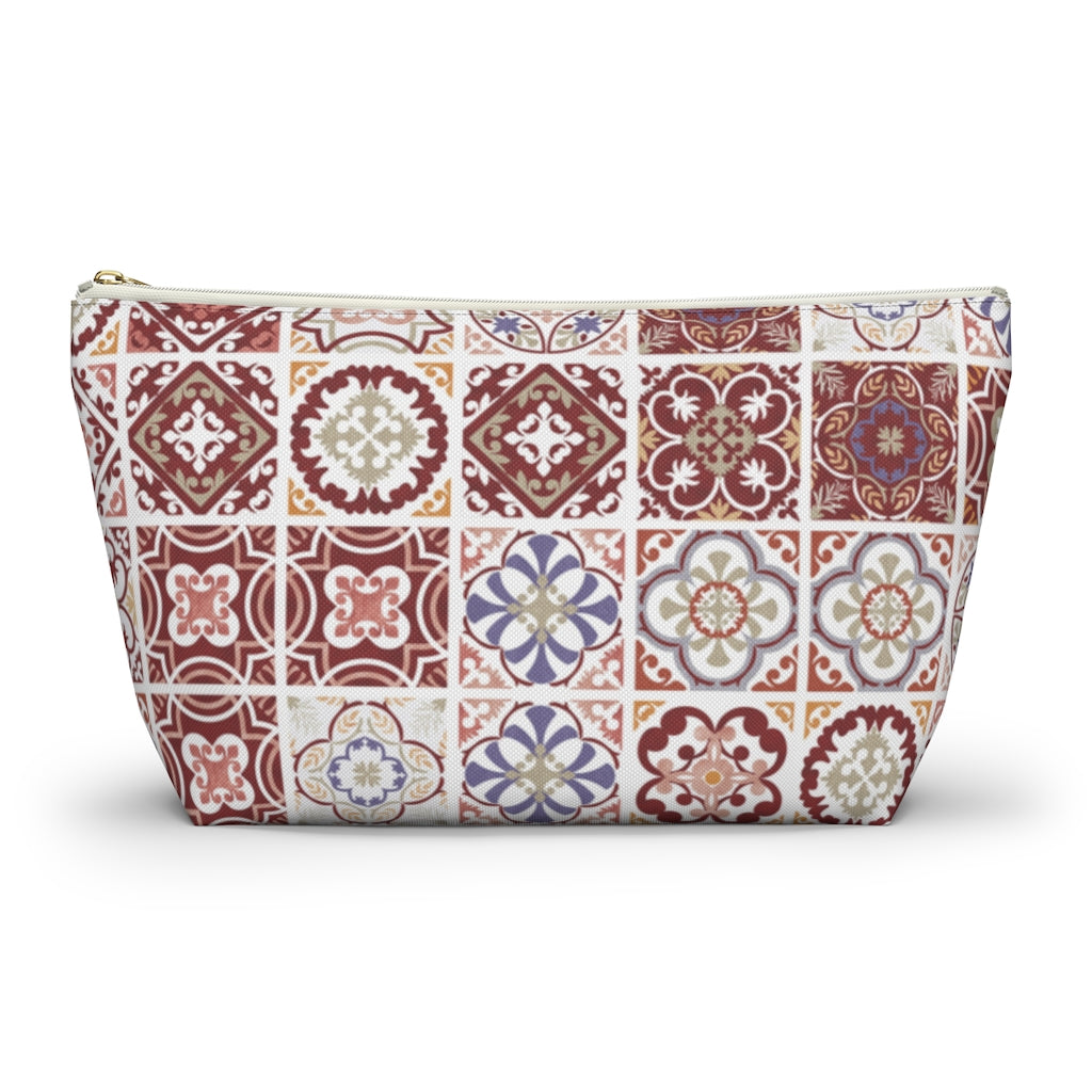 Seville Square Accessory Pouch w T-bottom in Red