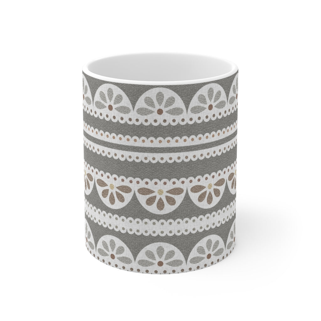 Eyelet Lace Mug in Taupe