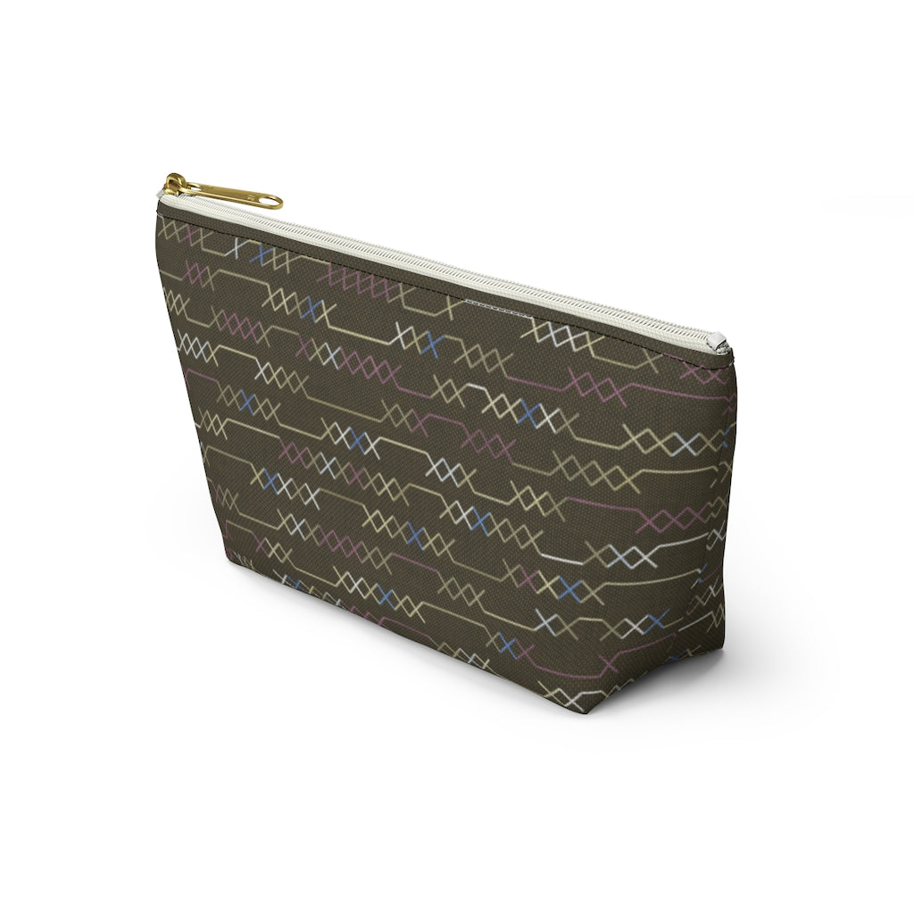 Santa Fe Stitch Accessory Pouch w T-bottom in Brown