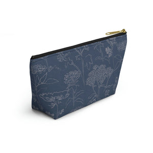 Swallowtail Accessory Pouch w T-bottom in Navy