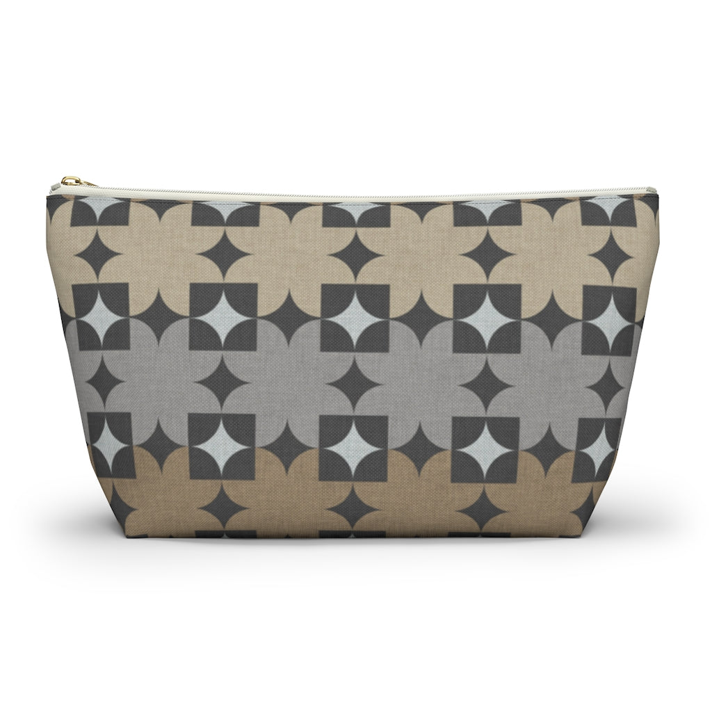 World's Fair Accessory Pouch w T-bottom in Brown