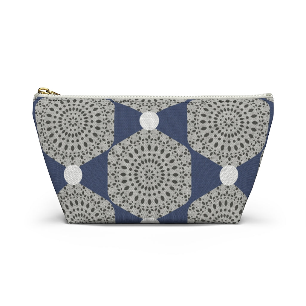 Lace Hexagon Accessory Pouch w T-bottom in Navy
