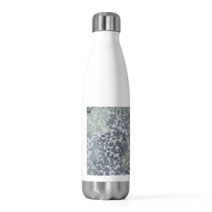 Hydrangea 20oz Insulated Bottle in Navy