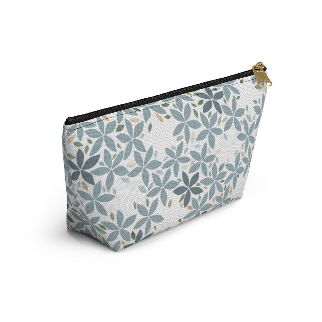 Snowbell Accessory Pouch w T-bottom in Aqua