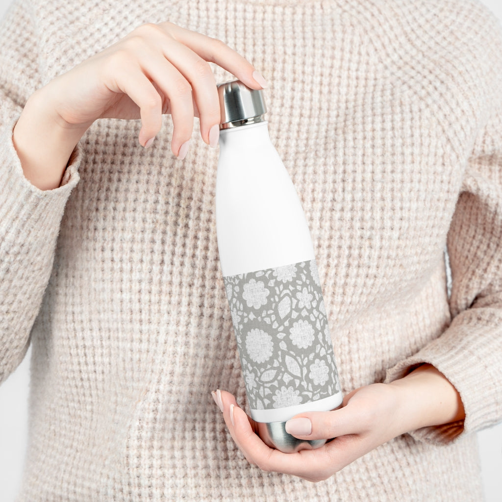 Floral Eyelet Lace 20oz Insulated Bottle in Gray