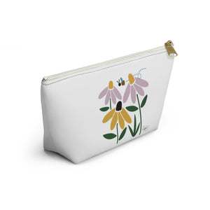 Daisies Accessory Pouch w T-bottom