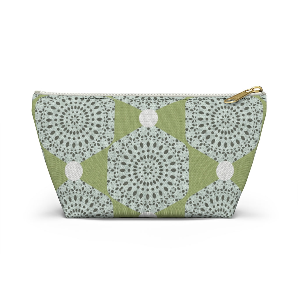 Lace Hexagon Accessory Pouch w T-bottom in Green